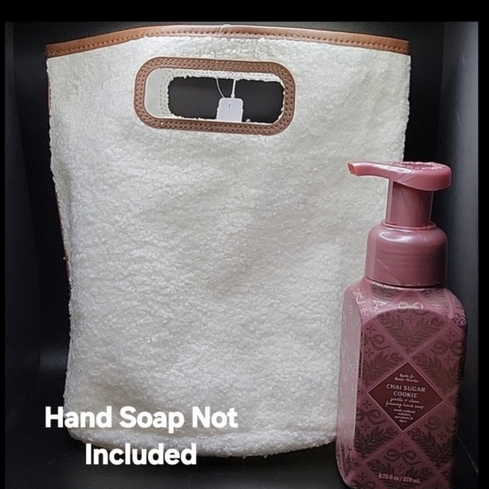 Bath & Body Works Boucle Reusable Gift Bag (Fits Full Size B&BW Items)